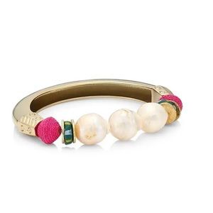 Akola Baroque Pearl Bangle